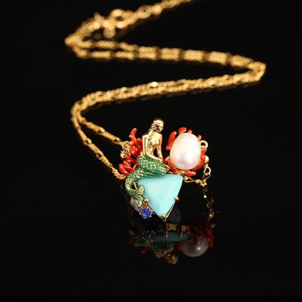 🔥NEW🔥 Unique Ocean Mermaid Gem Pendant Necklace.